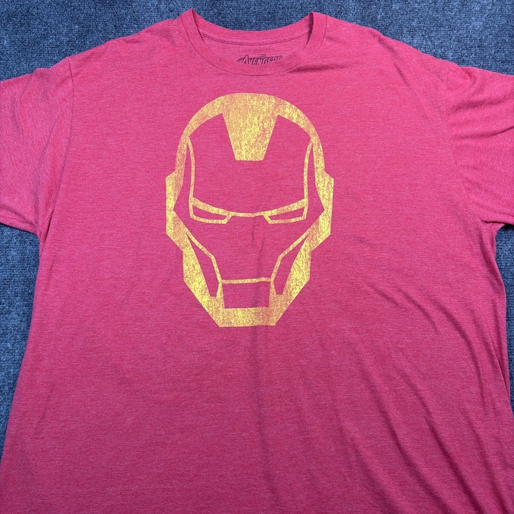Retro Style Marvel Avengers Assemble " Iron Man " Men's XL T-shirt